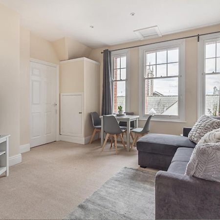 Guest Homes - Trinity Apartment Worcester Dış mekan fotoğraf