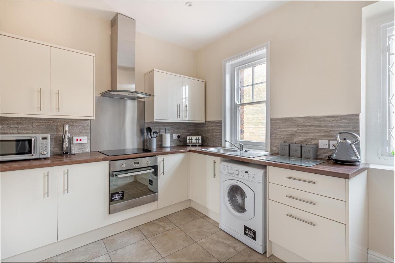 Guest Homes - Trinity Apartment Worcester Dış mekan fotoğraf